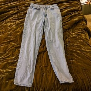 Light Wash Mom High-rise Urban Outfitters Jeans